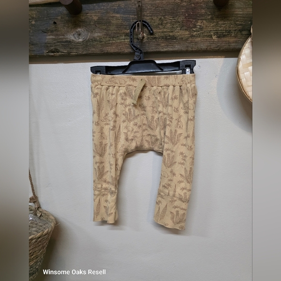 Kate Quinn Bunny Patterned Panda Pants - Picture 1 of 4